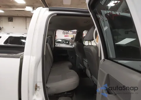 2006 Dodge Ram 1500 Slt/Trx4 Off Road/Sport z USA, uszkodzony, nr VIN 1D7HU182X6S527145